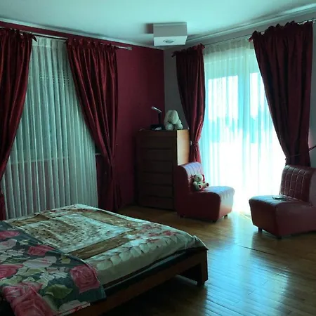 Vila Alexander Shëngjin